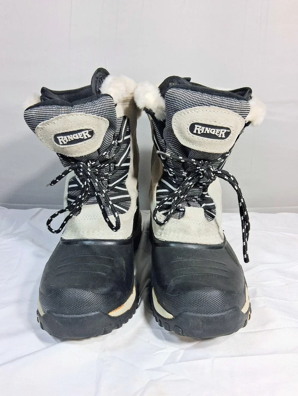 Women's Size 11 Ranger Thermolite Insulated Faux Fur Waterproof Boots